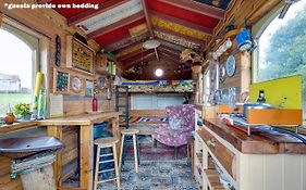 2 X Double Bed Glamping Wagon In Dalby Forest