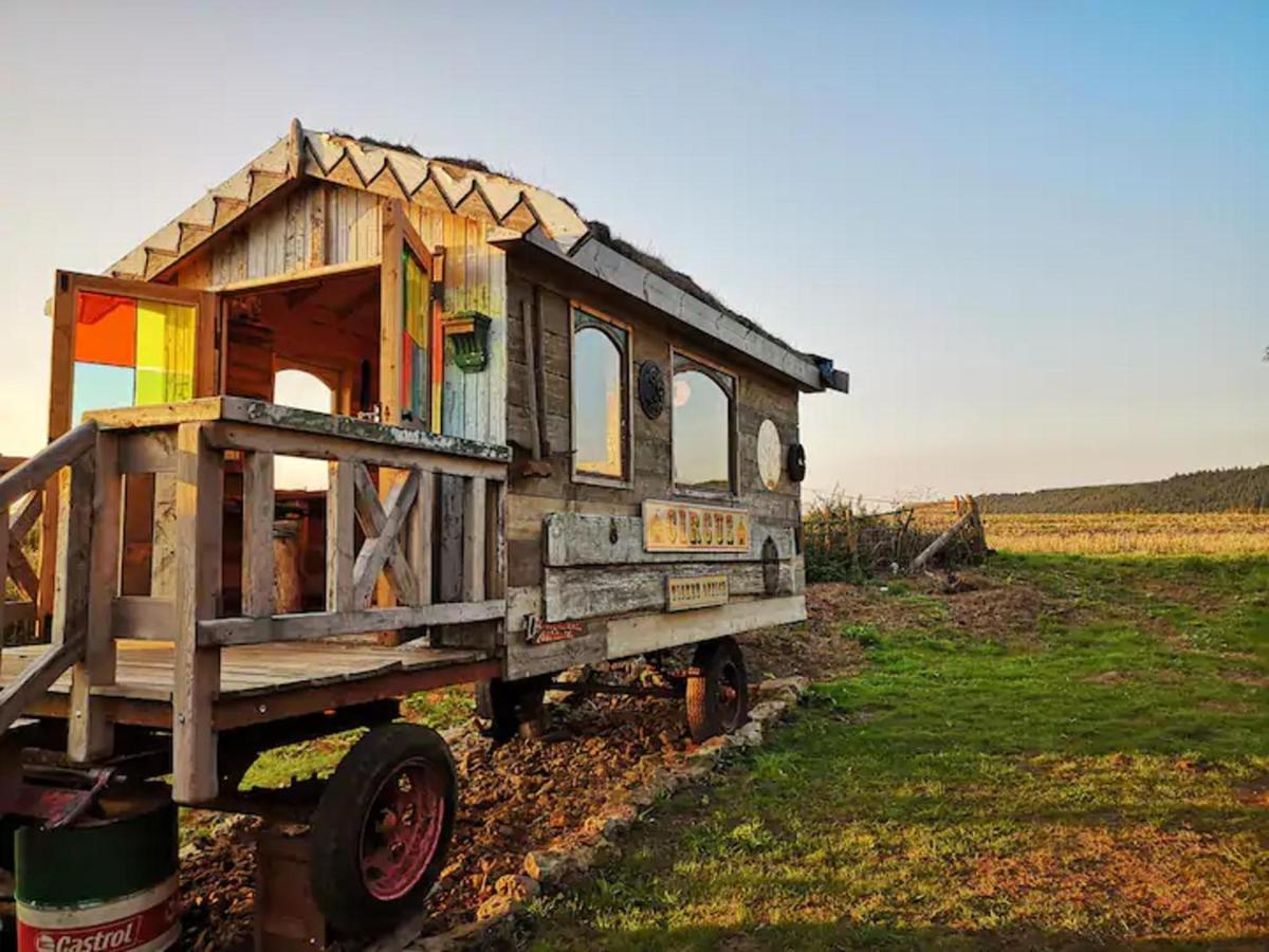 2 X Double Bed Glamping Wagon In Dalby Forest Scarborough Exterior photo