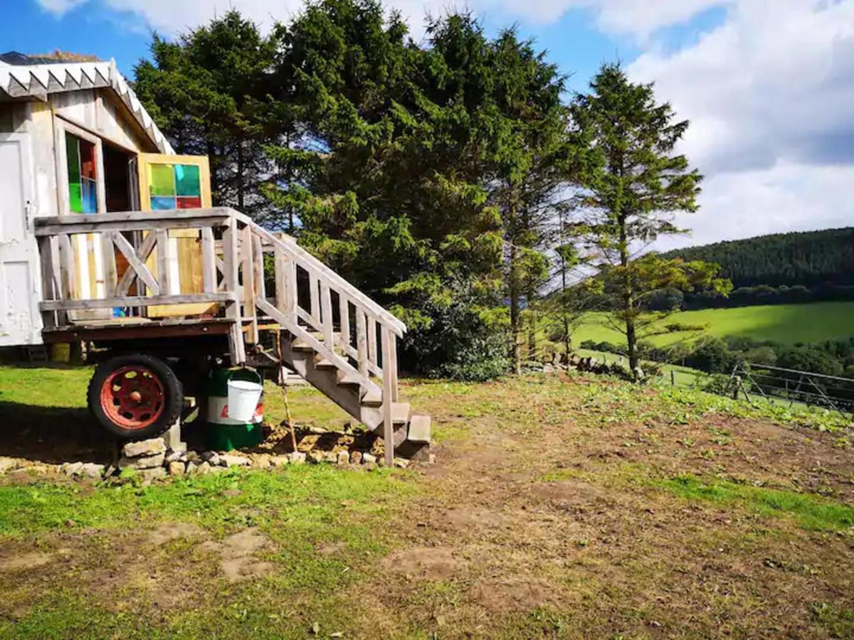 2 X Double Bed Glamping Wagon In Dalby Forest Scarborough Exterior photo